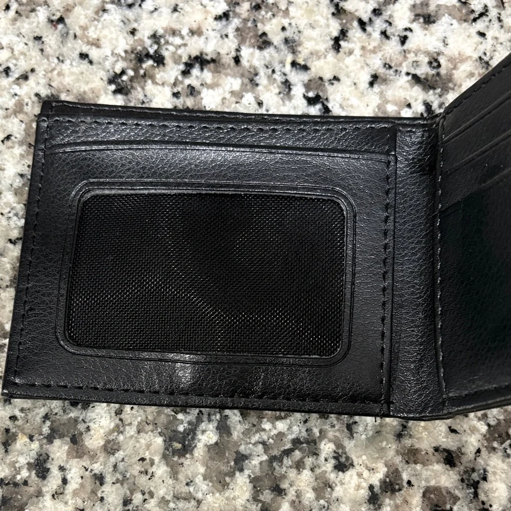 Ecko Unlimited Black Embossed Key Holder
